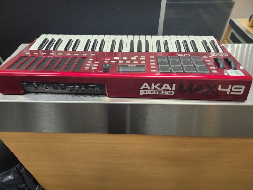 Store Special Product - Akai - MAX49