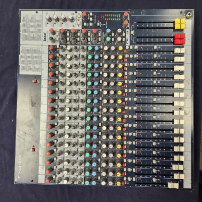 Store Special Product - Soundcraft - FX16II