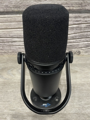 Store Special Product - Shure - MV7-K Podcasting USB Mic