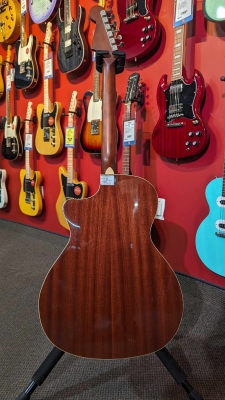 Store Special Product - Fender - Newporter Player