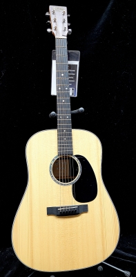 Store Special Product - Martin Guitars - D13-E Road Series Dreadnought