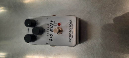 Store Special Product - Electro-Harmonix - TRIANGLE MUFF fuzz pedal
