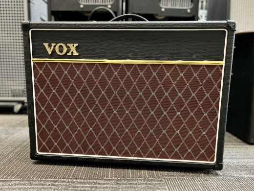 Store Special Product - Vox - AC15C1