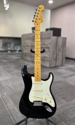 Store Special Product - Fender - American Pro II Strat (Black)