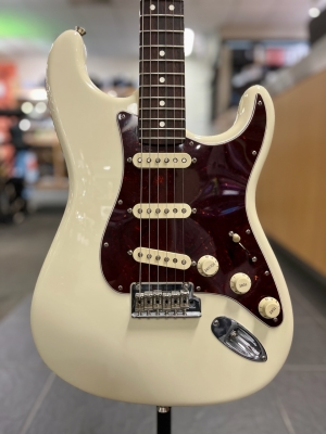Store Special Product - Fender - American Pro II Strat (Olympic White)