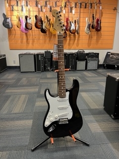 Store Special Product - Fender Stratocaster Left Handed Player Series Black