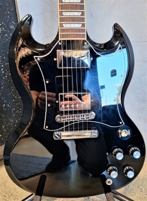 Store Special Product - Gibson -SG STD EBONY W/SOFT GIGBAG
