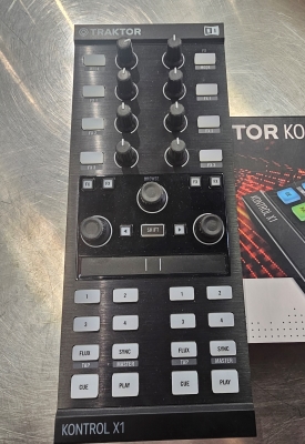Store Special Product - Native Instruments - TRAKTOR X1 MKII