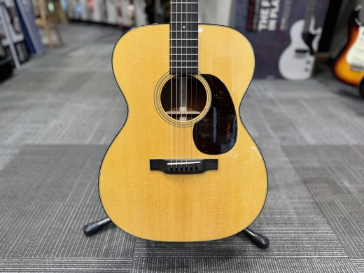 Store Special Product - Martin Guitars - 000-18 STD