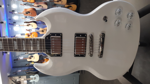 Store Special Product - EPI SG MUSE PEARL WHITE METALIC