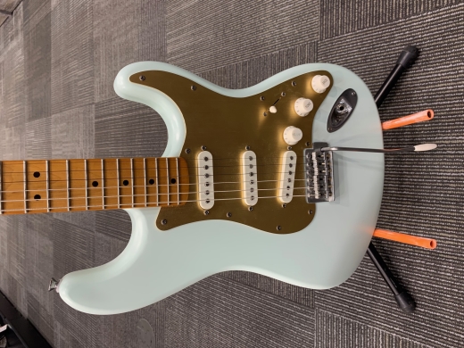 Store Special Product - Squier - 40th Anniversary Stratocaster, Vintage Edition, Maple Fingerboard - Satin Sonic Blue