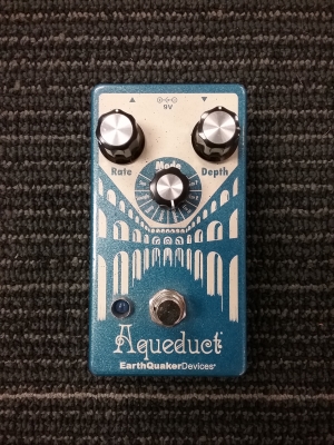 Store Special Product - EARTHQUAKER AQUEDUCT VIBRATO DEVICE