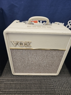 Store Special Product - Vox - AC4C1-BL