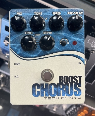 Store Special Product - TECH 21 BOOST CHORUS PEDAL
