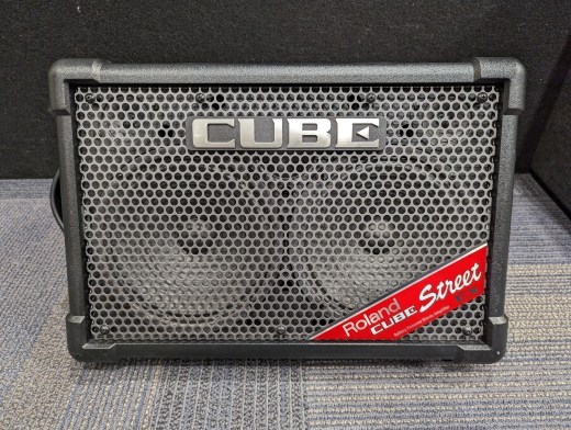 Store Special Product - ROLAND CUBE STREET AMPLIFIER