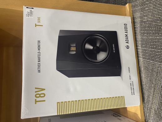 Store Special Product - ADAM Audio - AD-T8V
